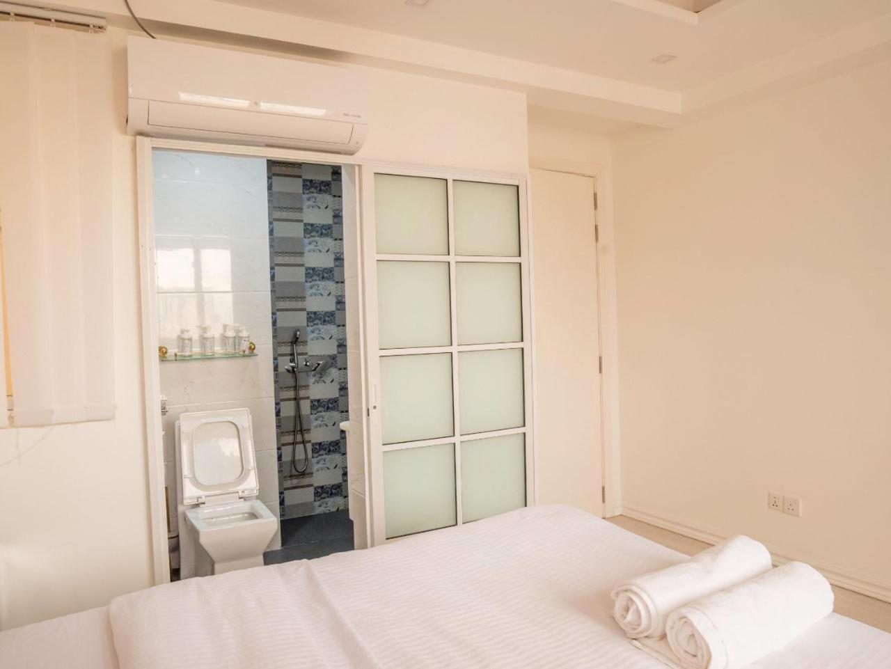Beachfront Seaview Apartment Мале Экстерьер фото