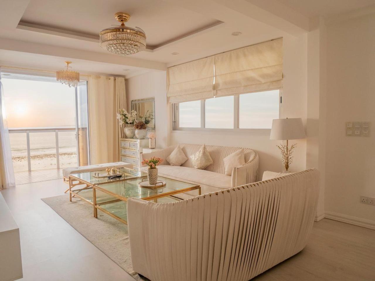 Beachfront Seaview Apartment Мале Экстерьер фото